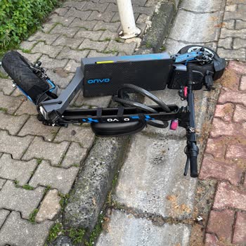 Onvo MX03 Katlama Mekanizması Kırılan Somun Nedeniyle Kaza Ve Yaralanma