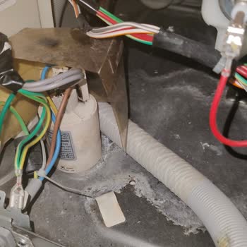 Arçelik Çamaşır Makinesinde Sürekli Arıza, Servis Sorunları Ve Değişim Talebi