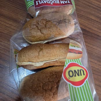 UNO Markalı Tam Buğdaylı Ekmeğin Küflü Çıkması Ve Migros'tan İade Talebi