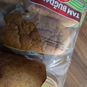 UNO Markalı Tam Buğdaylı Ekmeğin Küflü Çıkması Ve Migros'tan İade Talebi