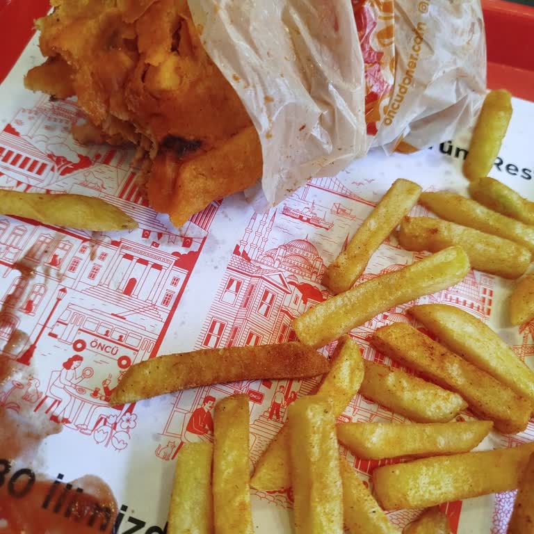 Öncü Döner Amasya Şubesinde Soğuk Menü Ve Kötü Hizmet