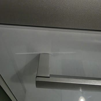 Bosch Bulaşık Makinesinde Ön Cam Çatlağı, Ücretsiz Tam Değişim Talebi