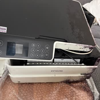 DHL E-Ticaret Gönderiminde Epson M2140 Yazıcı Hasarlı Ve Yardım Alınamadı