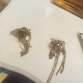 Agora İzmir Mağazasında Satın Alınan Bijuteri Küpe Kısa Sürede Karardı, Garanti Reddi Ve İade Talebi