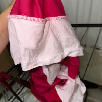 Trendyol'dan Alınan Fuşya Sweatshirt Boya Akıttı Ve Diğer Kıyafetler Kullanılamaz Hale Geldi