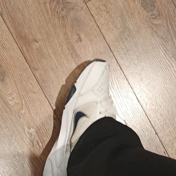 Nike Defy ALL Day Ayakkabısında Gürültülü Taban Sorunu Ve İade Talebi