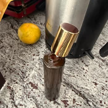 Kargoda Hasarlı Zara Parfümü Teslim Edildi, Sorumluluk Çalışana Yüklendi