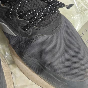 Adidas Ayakkabısındaki Erken Yıpranma Ve Boyner’in Kullanıcı Hatası Reddi