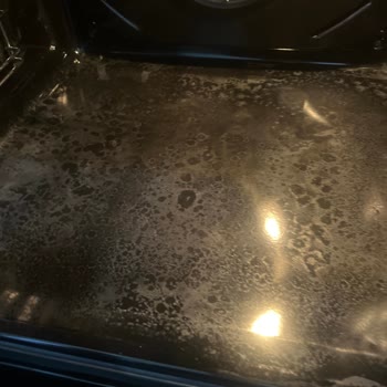 Arçelik AFC 330 G Fırın Alt Tabanda Boya Sorunu Garanti Dışı Ve 7.800 TL Ücret Talebi