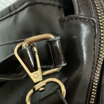 Stradivarius Çantada Kısa Sürede Renk Solması, Paslanma Ve Kumaş Yırtıkları