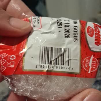 BİM Şubesinde Satılan Tazem Tavuk Göğsünün Hijyenik Olmayan Durumu