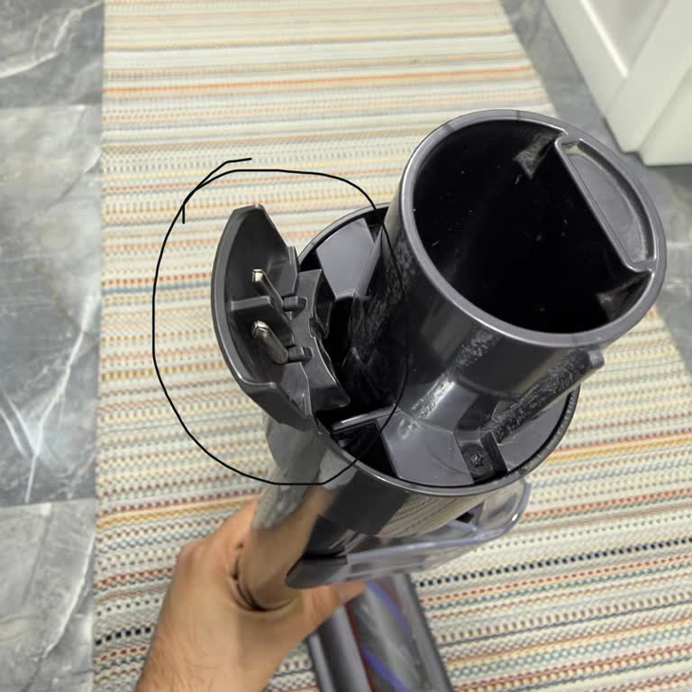 Dyson V15 Absolute Boru Arızası Ve Ücretsiz Değişim Talebi