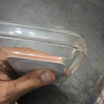 Apple Yetkili Servisi Orijinal Şeffaf Kılıfın Garanti Değişimini Reddetti