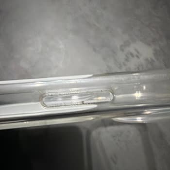 Apple Yetkili Servisi Orijinal Şeffaf Kılıfın Garanti Değişimini Reddetti