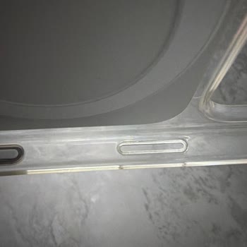 Apple Yetkili Servisi Orijinal Şeffaf Kılıfın Garanti Değişimini Reddetti