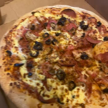 Domino’s Antalya Şubesinde İstenmeyen Zeytin Ve Mantar, Sarımsaklı Kenar Eksikliği