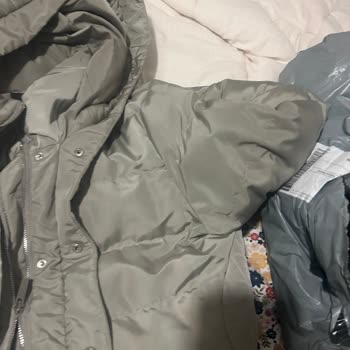 Kabanım Kargoda Zarar Görmüş, Satışım İptal Oldu Ve Tazminat Talep Ediyorum