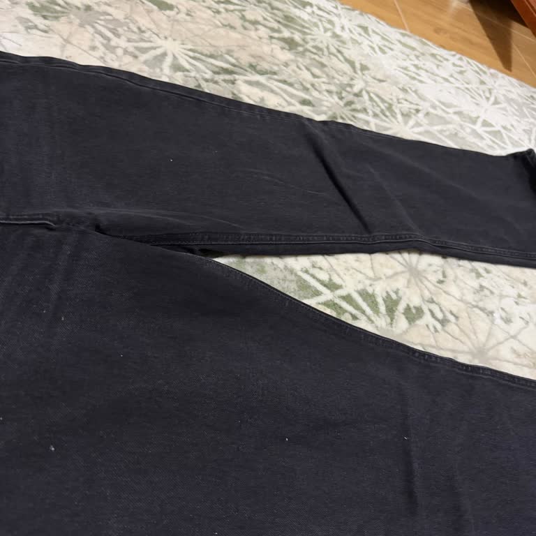 Mavi'den Alınan Siyah Pantolon İlk Yıkamada Renk Atıyor; Müşteri Hizmetleri Ret Kararı Verdi