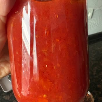 Köyümden Gelen Sağlık Domates Ve Menemen Soslarında Kabuklu Domatesler Ve Yanıltıcı Etiketleme