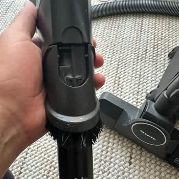 Miele Complete C3 Süpürgenin Tutma Sapı Kırıldı, Garanti Değişimi Talebi