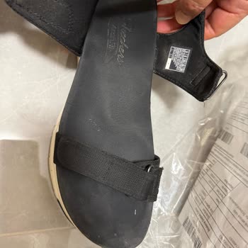 Ayak Ağrısı Ve Boya Sızıntısı Nedeniyle Skechers Sandalet İadesi Talebi