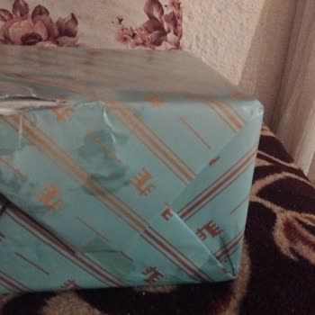 Islak Ve Kirli Poşet Nedeniyle Hediye Paketi Zarar Gördü Değişim Talebi