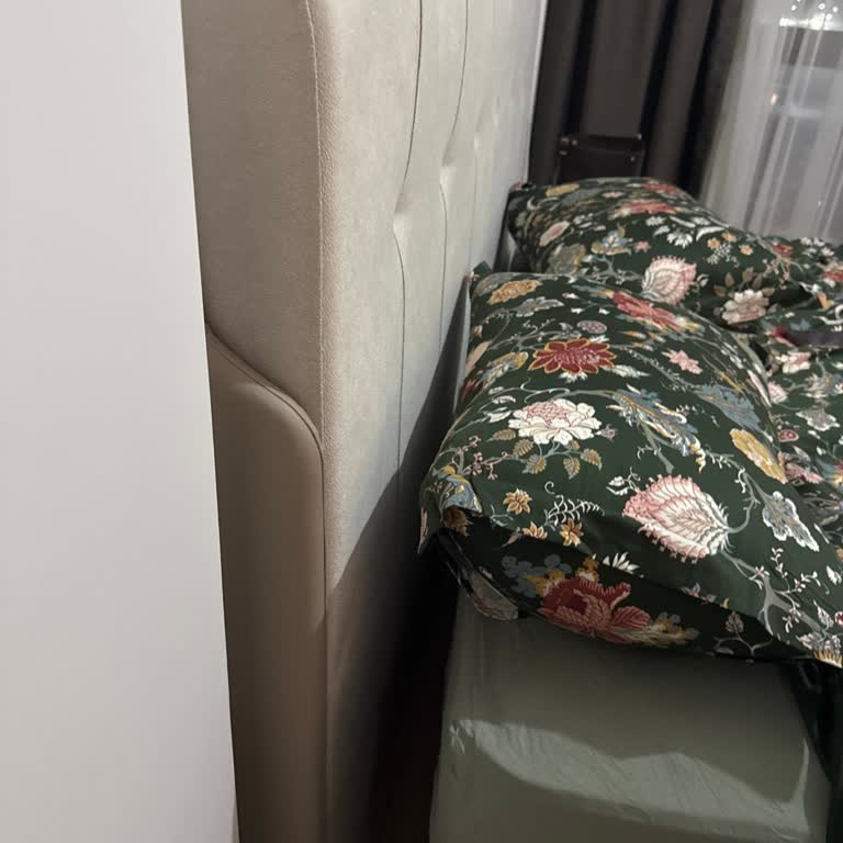 İstikbal Şubesinden Eksik Mobilya Parçaları Ve Teslimatsız Makyaj Masası