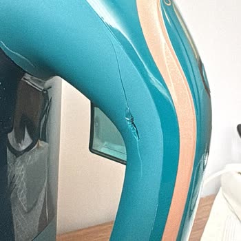 Philips Azur 8000 Ütüsünde Sap Ve Tuşta Çatlaklar: Üretim Hatası Şikayeti