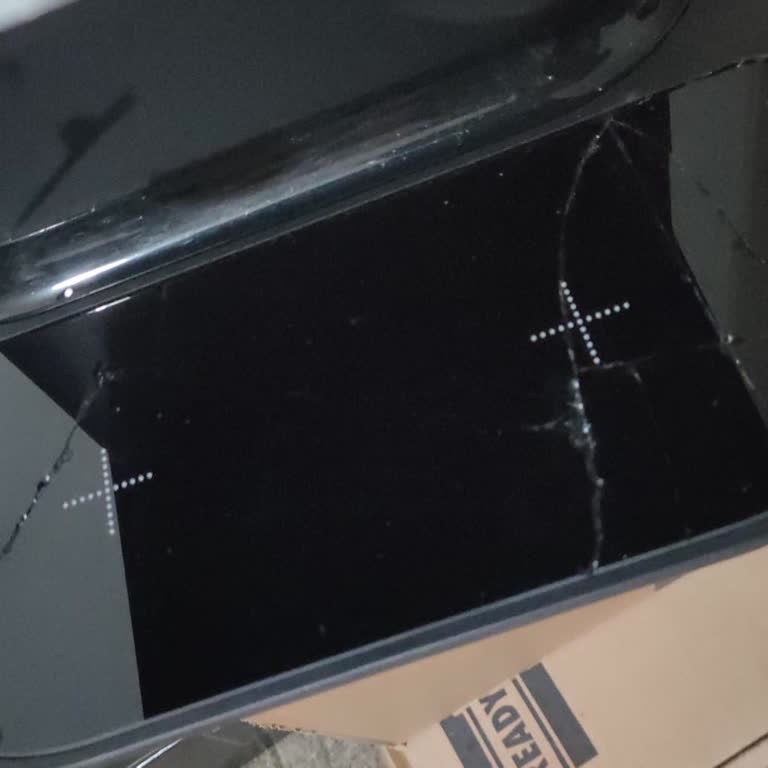 Migros'tan Çatlak Grundig Kahve Makinesi İçin İade Kodu Verilmedi