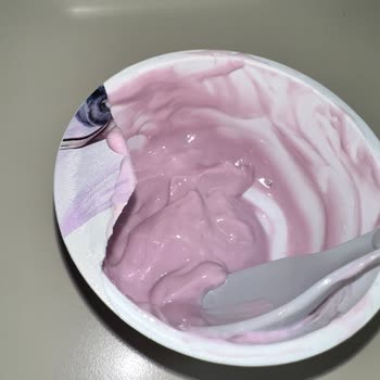 Sek Quark Ürününden Çıkan Saç Teli Sağlık Ve Hijyen Güveni Sarsıyor