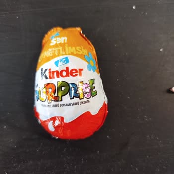 Kapalı Ambalajlı Kinder Ürününde Yabancı Madde Çıkması Ve Sağlık Endişesi
