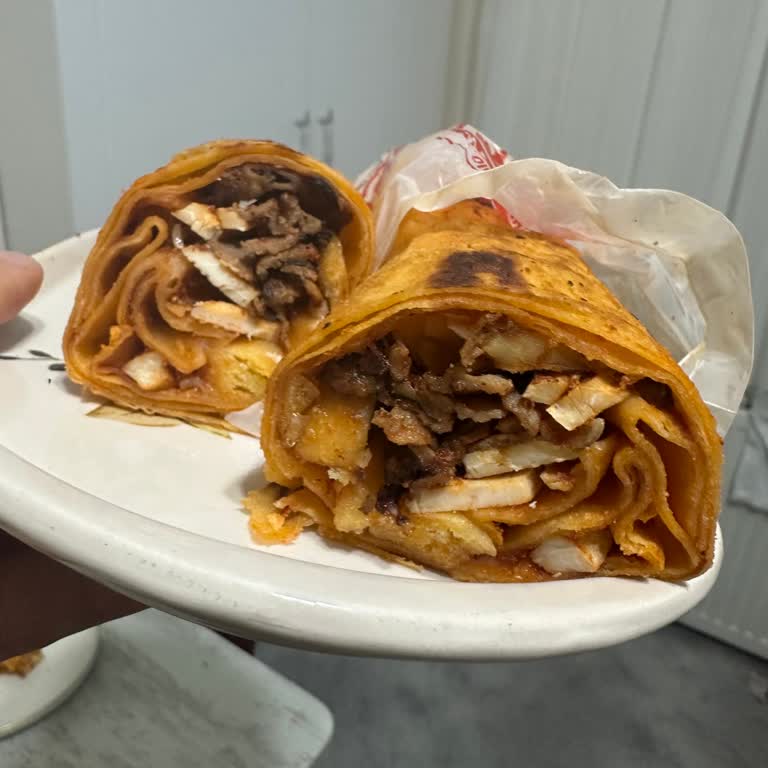 Öncü Döner Gümüşhane Şubesinde Et Döner Siparişine Tavuk Karıştırılması