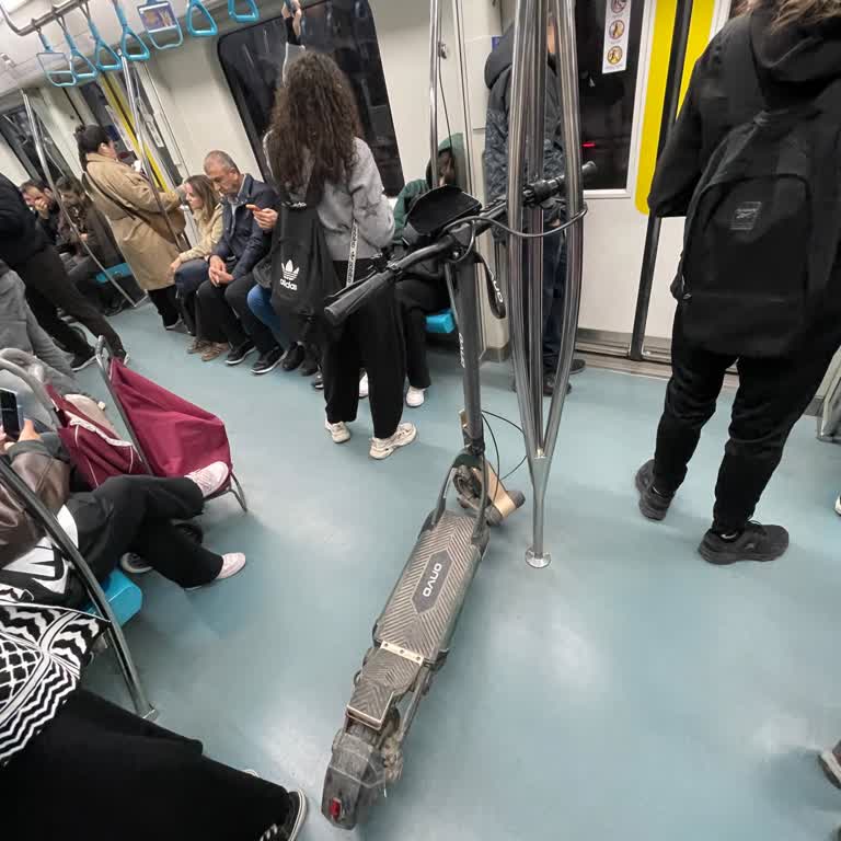 Marmaray Vagonlarında Elektrikli Scooterlar Nedeniyle Yaşanan Ciddi Güvenlik Riski