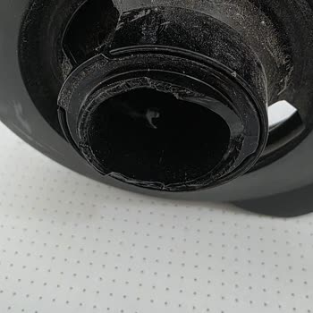 Dyson V16 Süpürgede Kırılan Toz Haznesi Ve Kronik Hava Yolu Arızasında Yedek Parça Ve Çözüm Belirsizliği