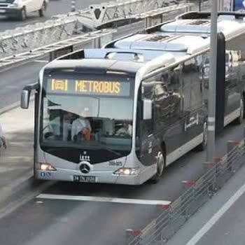 Metrobüslerde Sert Frenleme Ve Konforsuz Sürüş Şikayeti