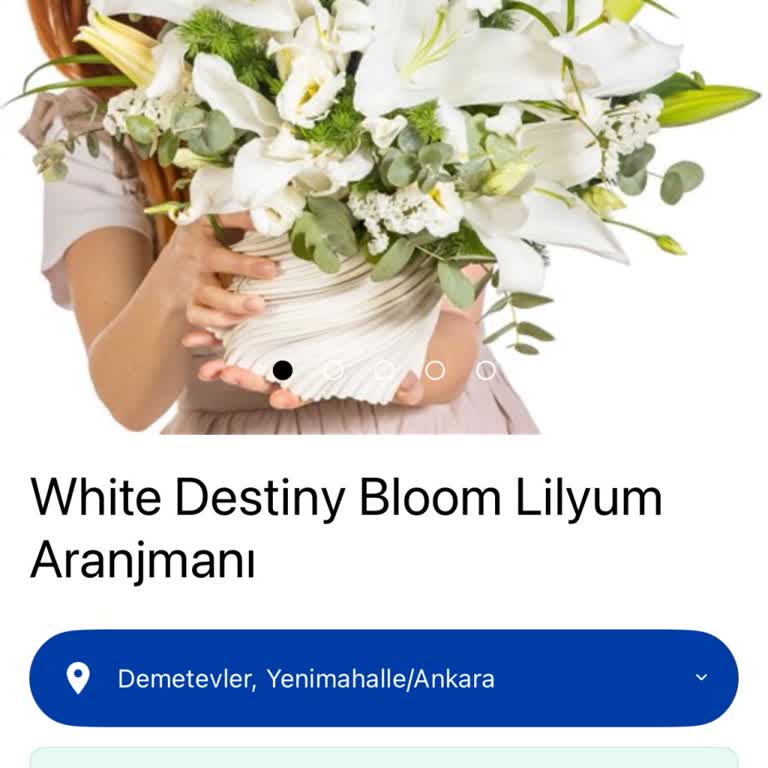 Görseldeki White Destiny Bloom Aranjmanına Uymayan Küçük Ve Solmuş Çiçek Teslimatı