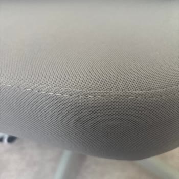 Ergonomik Çalışma Koltuğunda Yanlış Renk, Kullanılmış Durum, Teslimat Gecikmesi Ve Adres Sorunu