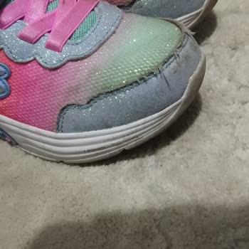 Skechers My Dreamers Çocuk Ayakkabısının Dikişleri Ve Burun Kısmı Hızla Patladı