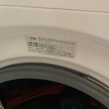 Beko Çamaşır Makinesinde Kapak Lastiği Yırtılmasına Garanti Reddi