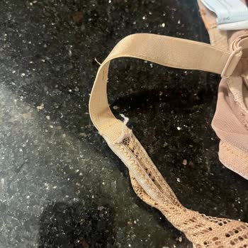 Dagi Sütyende Tekrarlayan Yıpranma Ve Dikiş Sorunları