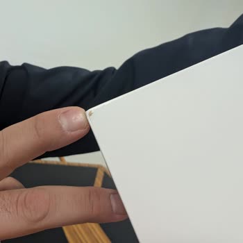 IKEA'dan Aldığım Çalışma Masasının İki Kez Hasarlı Gelmesi Ve Acil Çözüm Talebi