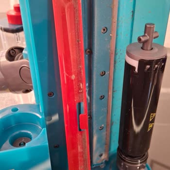Dyson V15 Silme Aparatının Hijyenik Olmayan Kirli Ve Su Dolu Şekilde Geri Gönderilmesi