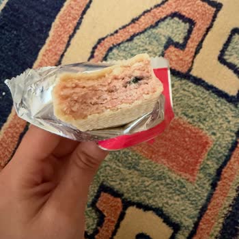 Eti Hoşbeş Çilekli Gıdasında Belirlenemeyen Yabancı Madde Ve Sağlık Riski