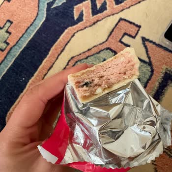 Eti Hoşbeş Çilekli Gıdasında Belirlenemeyen Yabancı Madde Ve Sağlık Riski