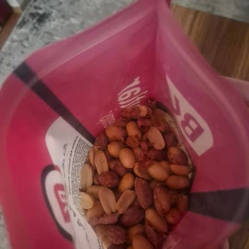 Bulutlar Kuruyemiş'ten Bayat Ve Kırık Kabuklu Tuzlu Fıstıklar İçin İade Talebi