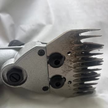 Trendyol Alman Gr-4200 Koyun Kırkma Makinesinin Metal Dişi Kırıldı, Hayvan Yaralandı Ve İade Reddi