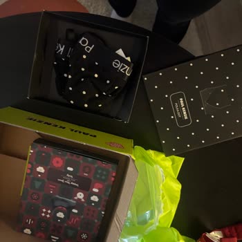 Paul Kenzie Ürünlerinde Açılmış Ve Yıpranmış Paketleme, Yoğun Zeytin Kokusu