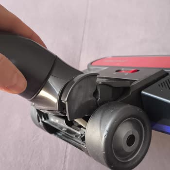 Dyson Süpürge Başlığı Kırıldı, Garanti Kapsamında Ücretsiz Değişim Talebi