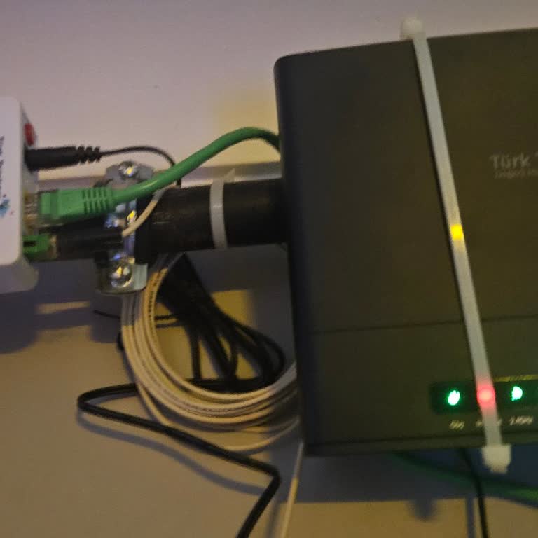 Bina İçinde 15 Gün Boyunca İnternet Kesintisi Ve Çözüm Bekleyişi