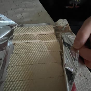 Eti Hoşbeş Çilek Kremalı Gofret Şekil Bozukluğu